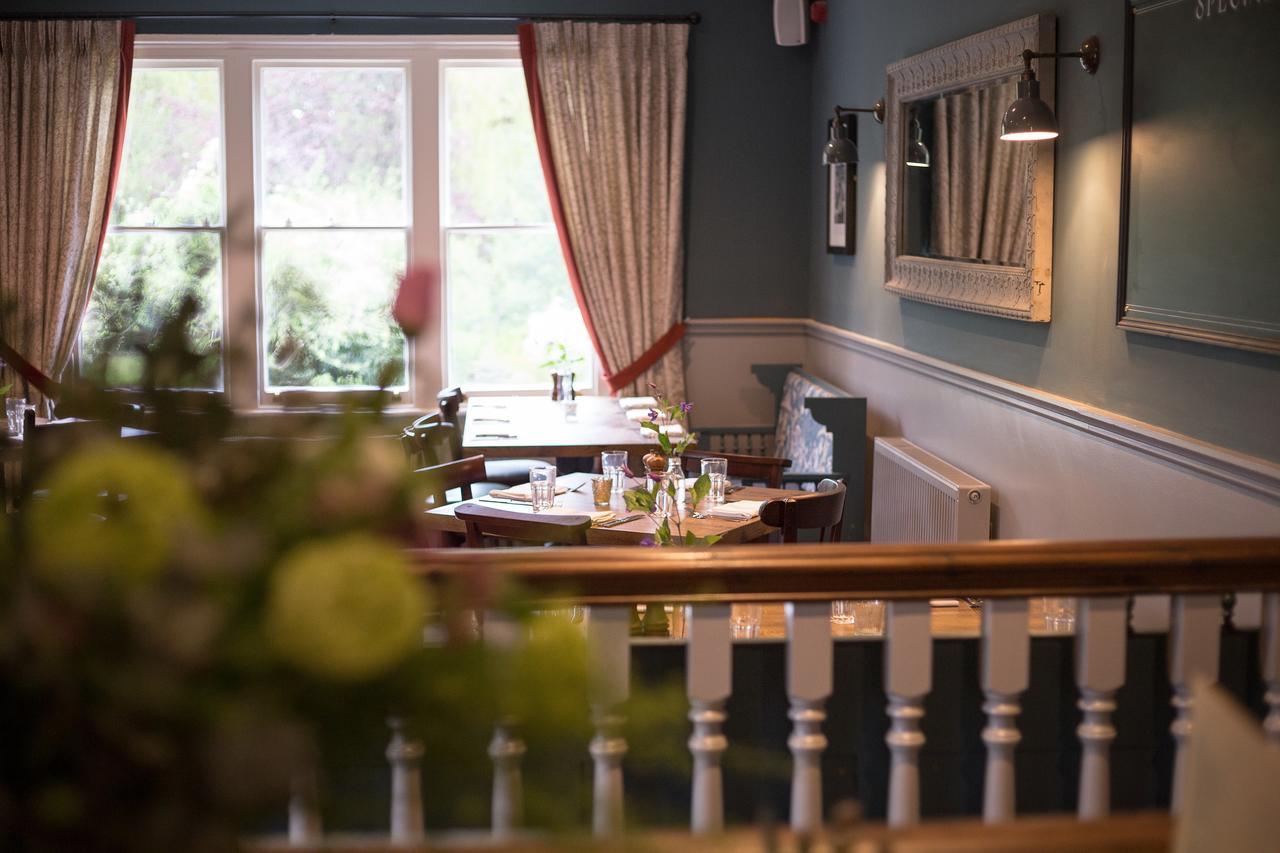 The Dundas Arms Kintbury ภายนอก รูปภาพ