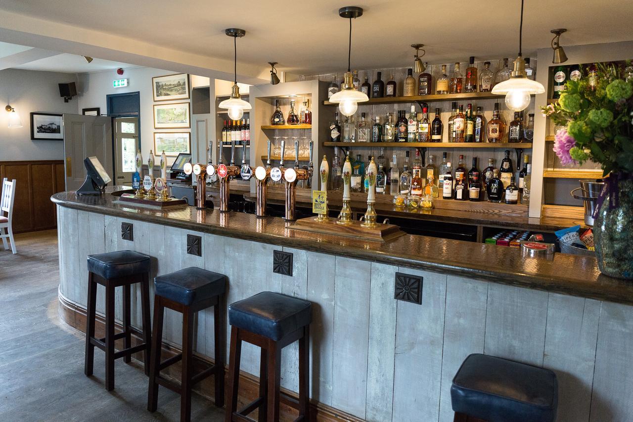 The Dundas Arms Kintbury ภายนอก รูปภาพ